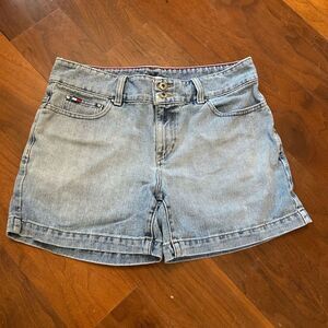 Tommy Hilfiger vintage women's denim jean mom short size 8 double button